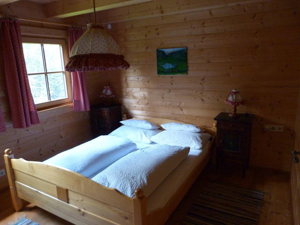 Knusperhaeusl Villa Uttendorf Room photo